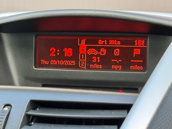 Used Peugeot 207 2010 for sale - 76227476: Photo 32