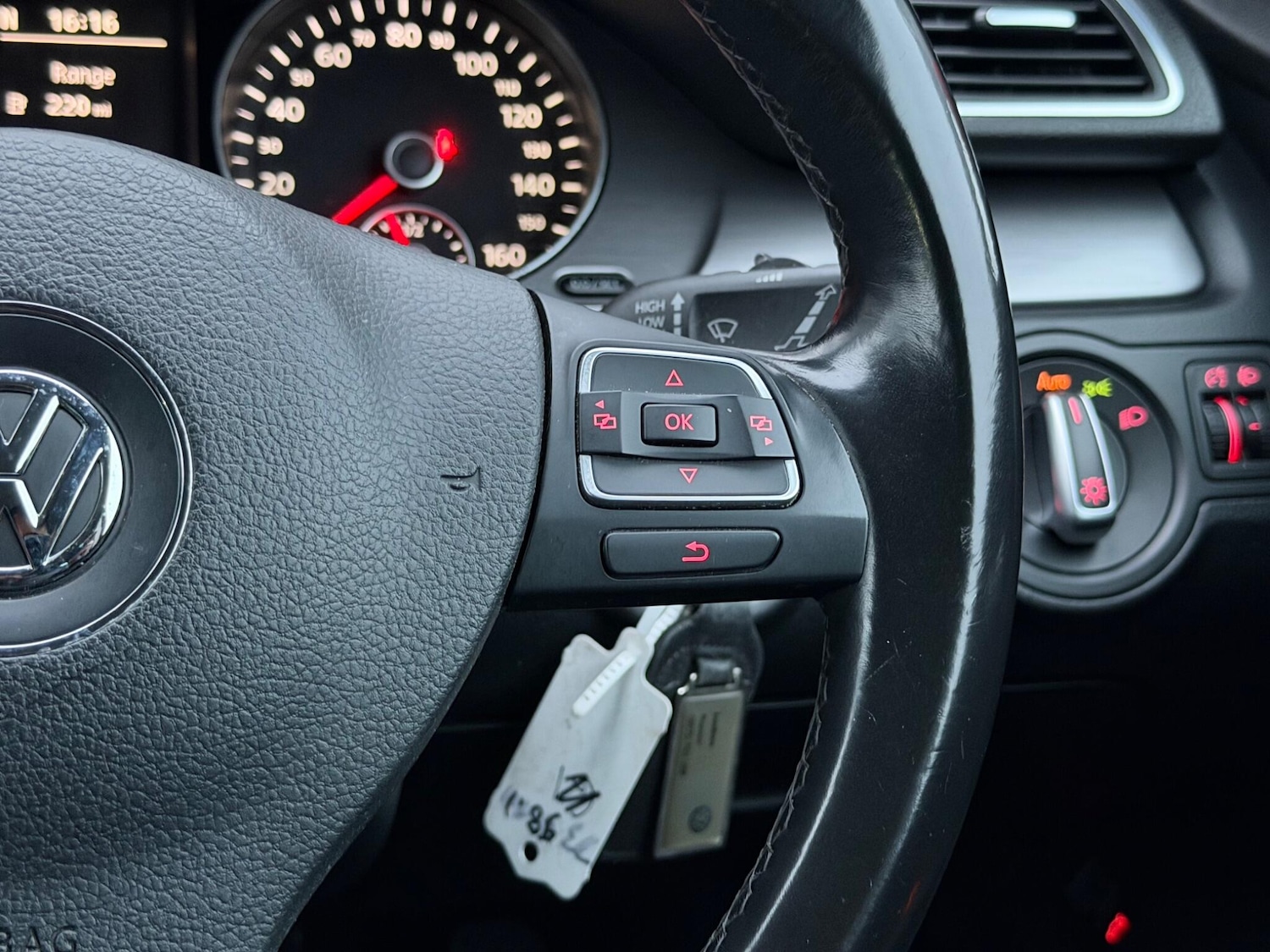 Used Volkswagen Passat 2014 for sale - 77457473: Photo 29