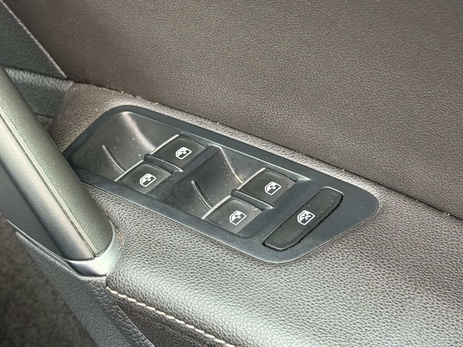 Used Volkswagen Golf 2017 for sale - 78220375: Photo 31