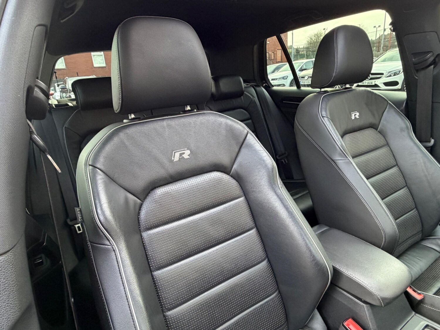 Used Volkswagen Golf 2017 for sale - 77457467: Photo 50