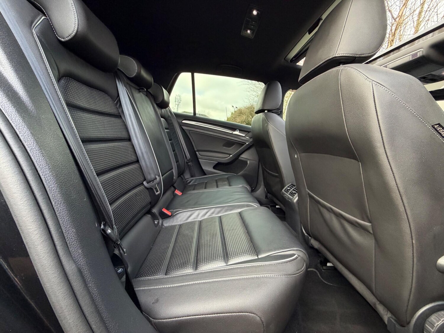 Used Volkswagen Golf 2017 for sale - 77457467: Photo 53