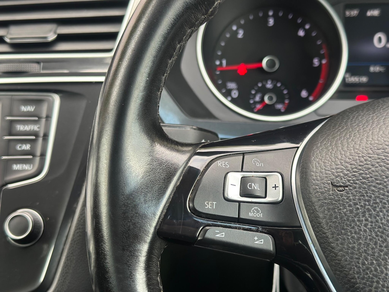 Used Volkswagen Tiguan 2017 for sale - 76380716: Photo 23