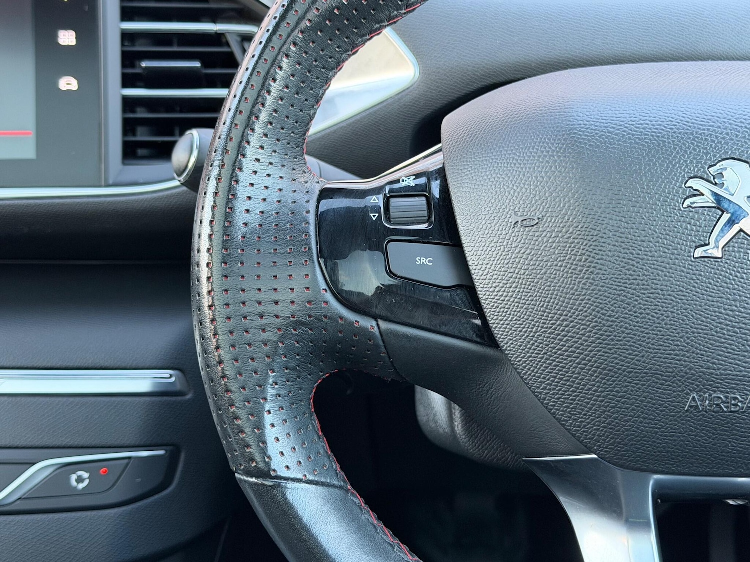 Used Peugeot 308 2017 for sale - 76607550: Photo 24