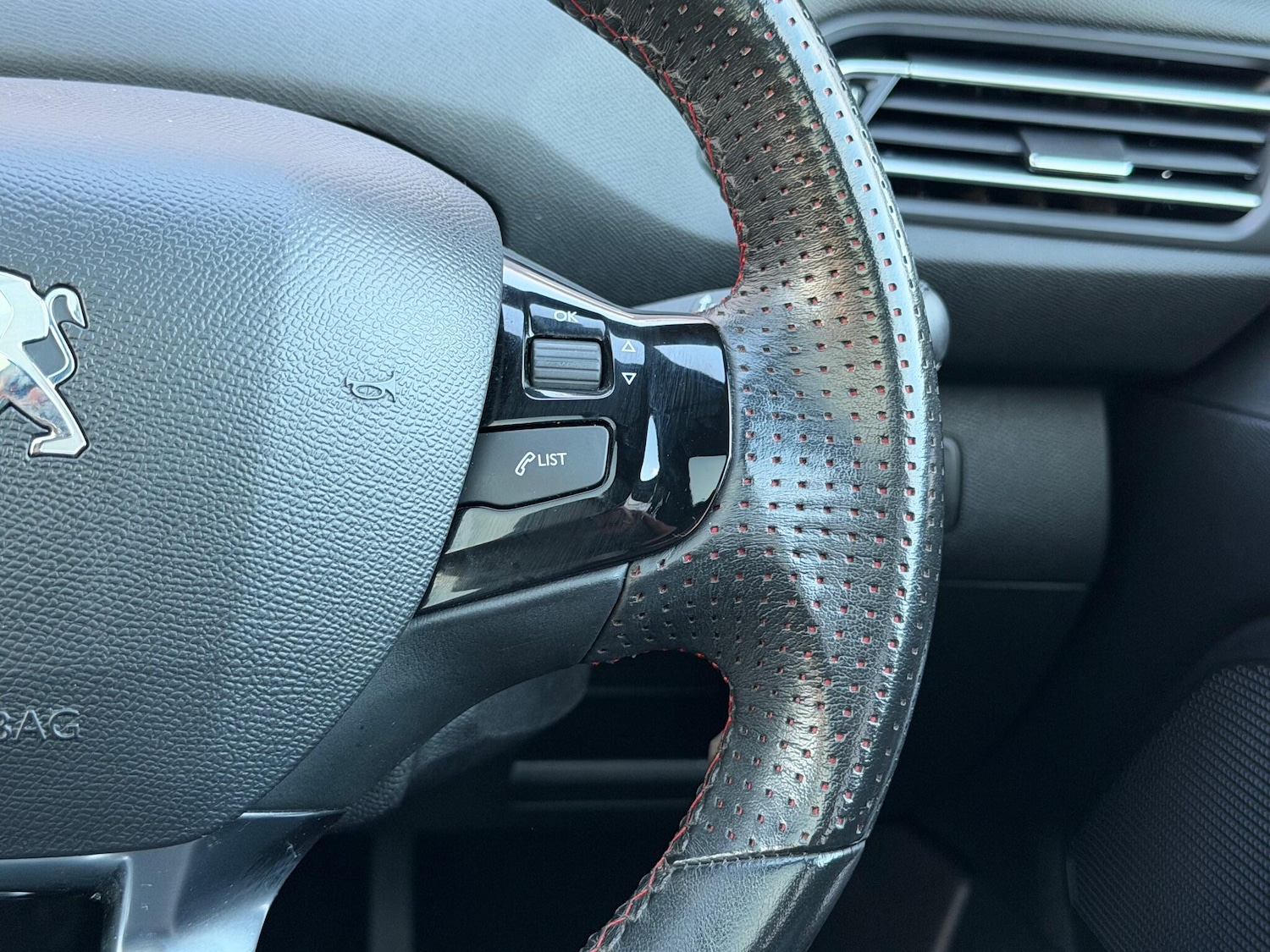 Used Peugeot 308 2017 for sale - 76607550: Photo 25