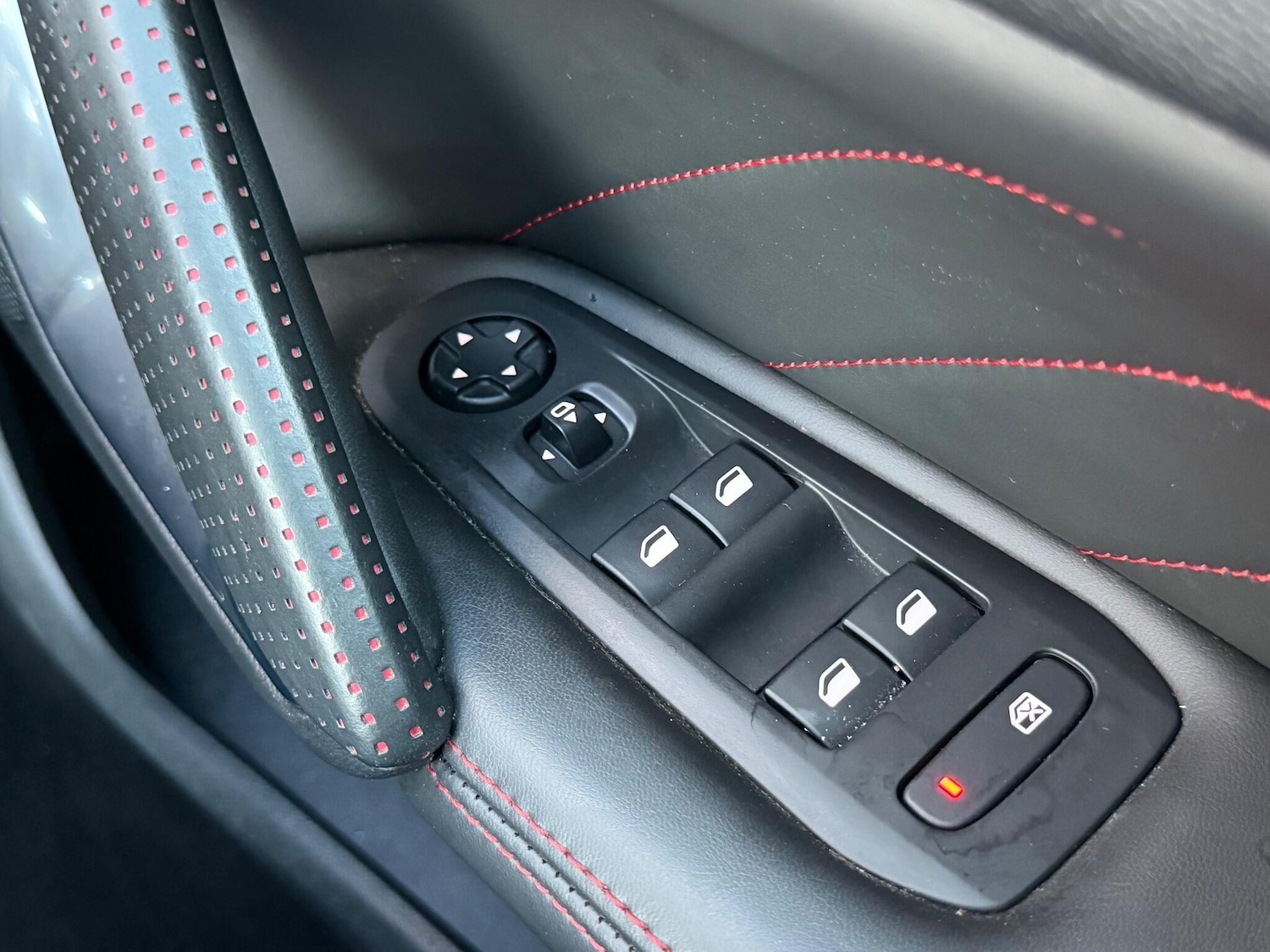 Used Peugeot 308 2017 for sale - 76607550: Photo 28