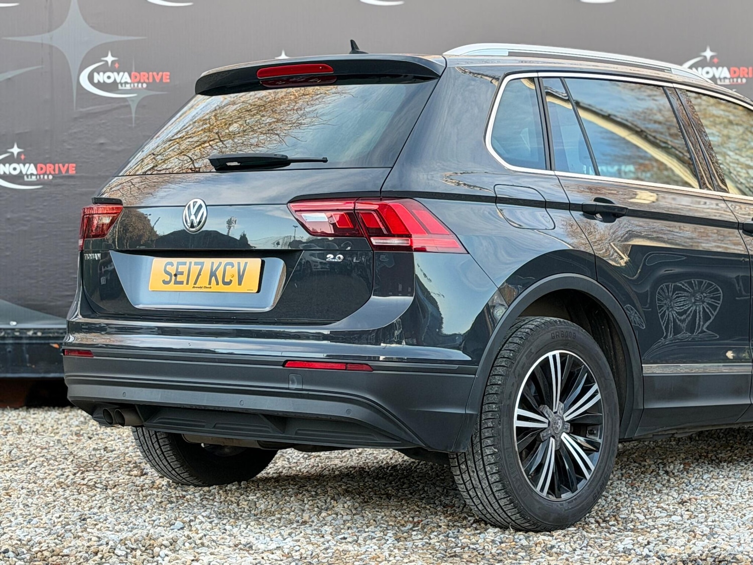 Used Volkswagen Tiguan 2017 for sale - 77457459: Photo 11