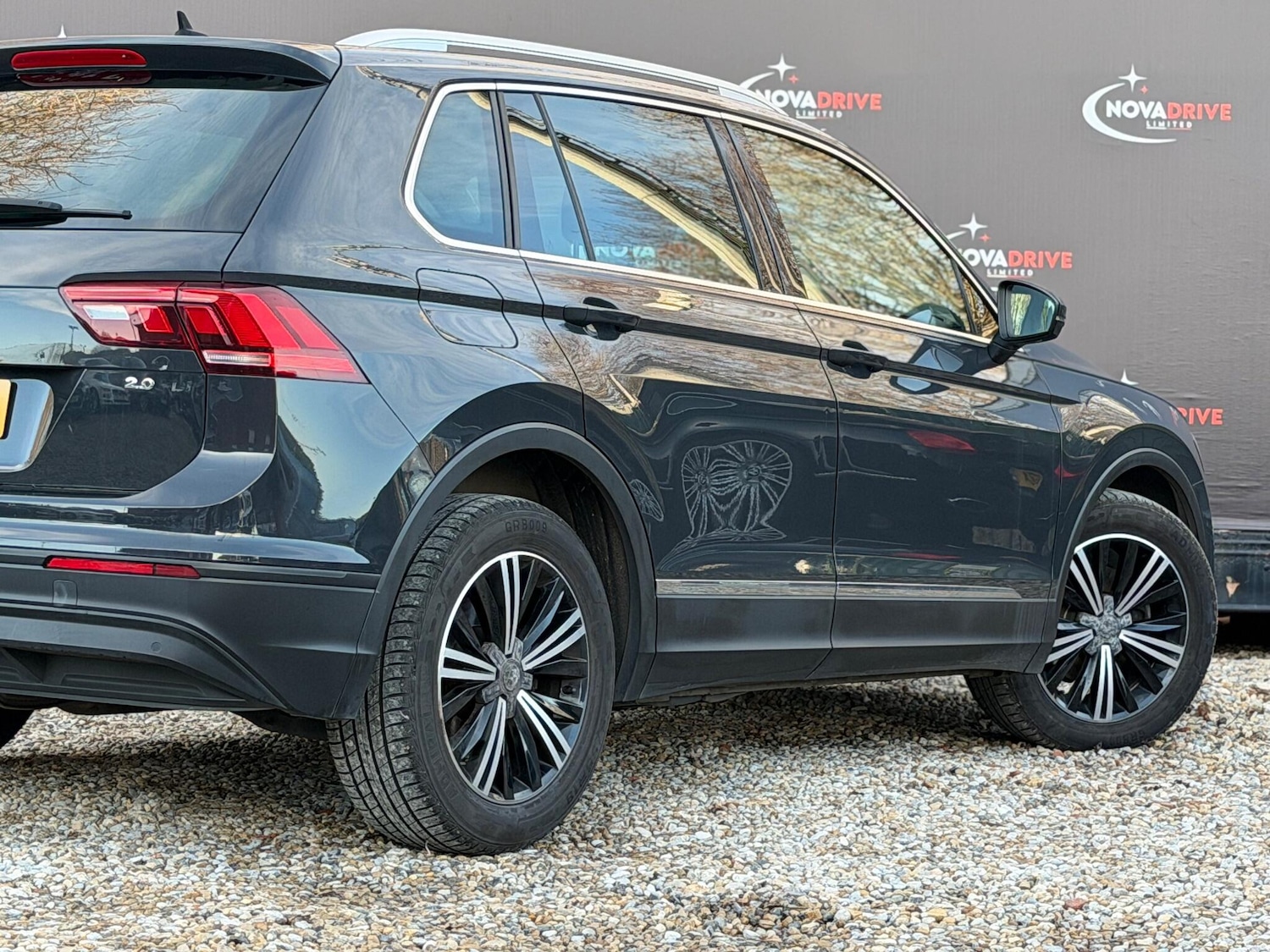 Used Volkswagen Tiguan 2017 for sale - 77457459: Photo 12