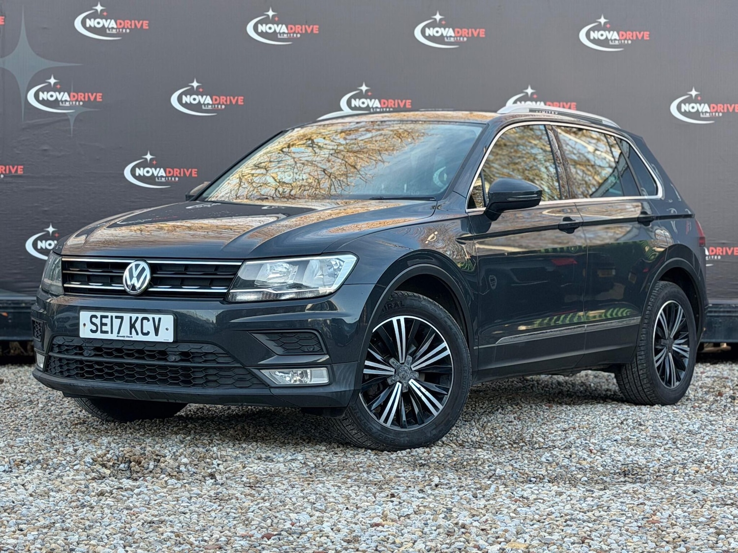 Used Volkswagen Tiguan 2017 for sale - 77457459: Photo 2