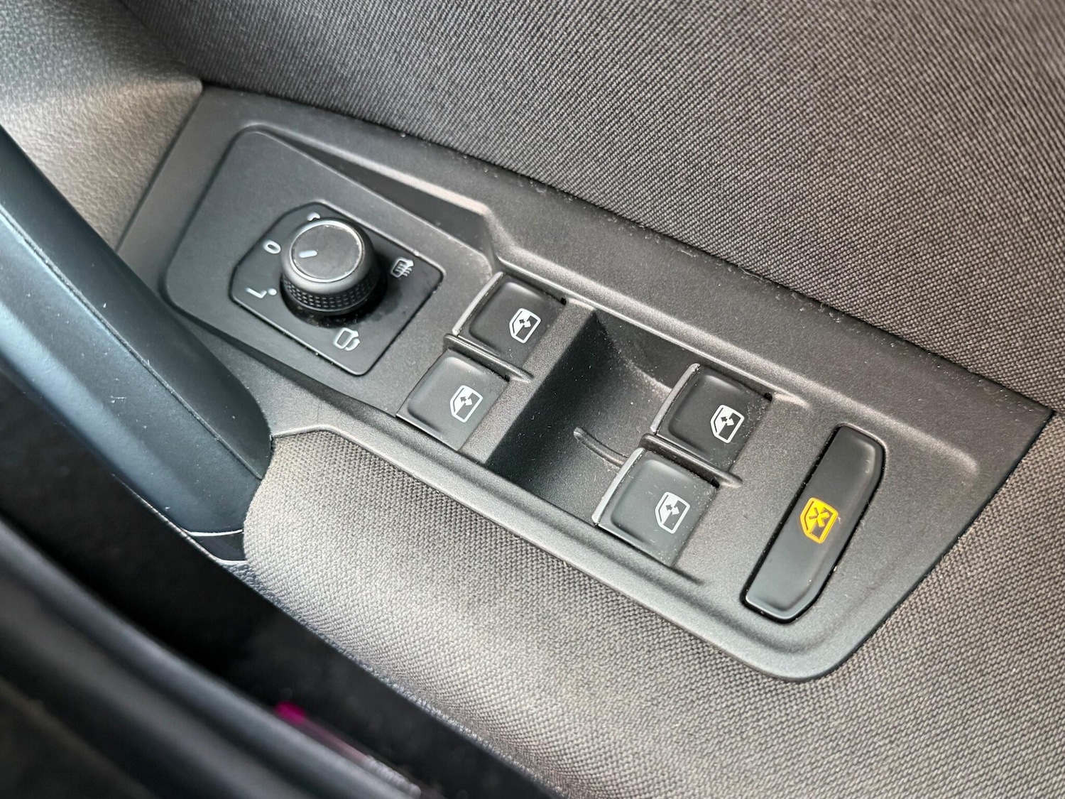 Used Volkswagen Tiguan 2017 for sale - 77457459: Photo 24