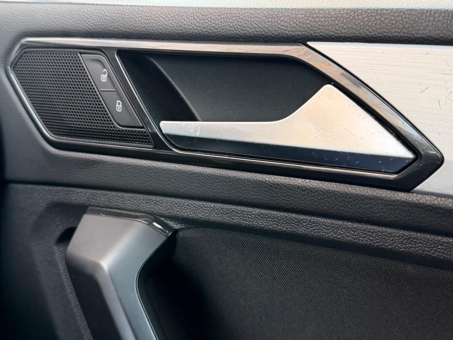 Used Volkswagen Tiguan 2017 for sale - 77457459: Photo 25