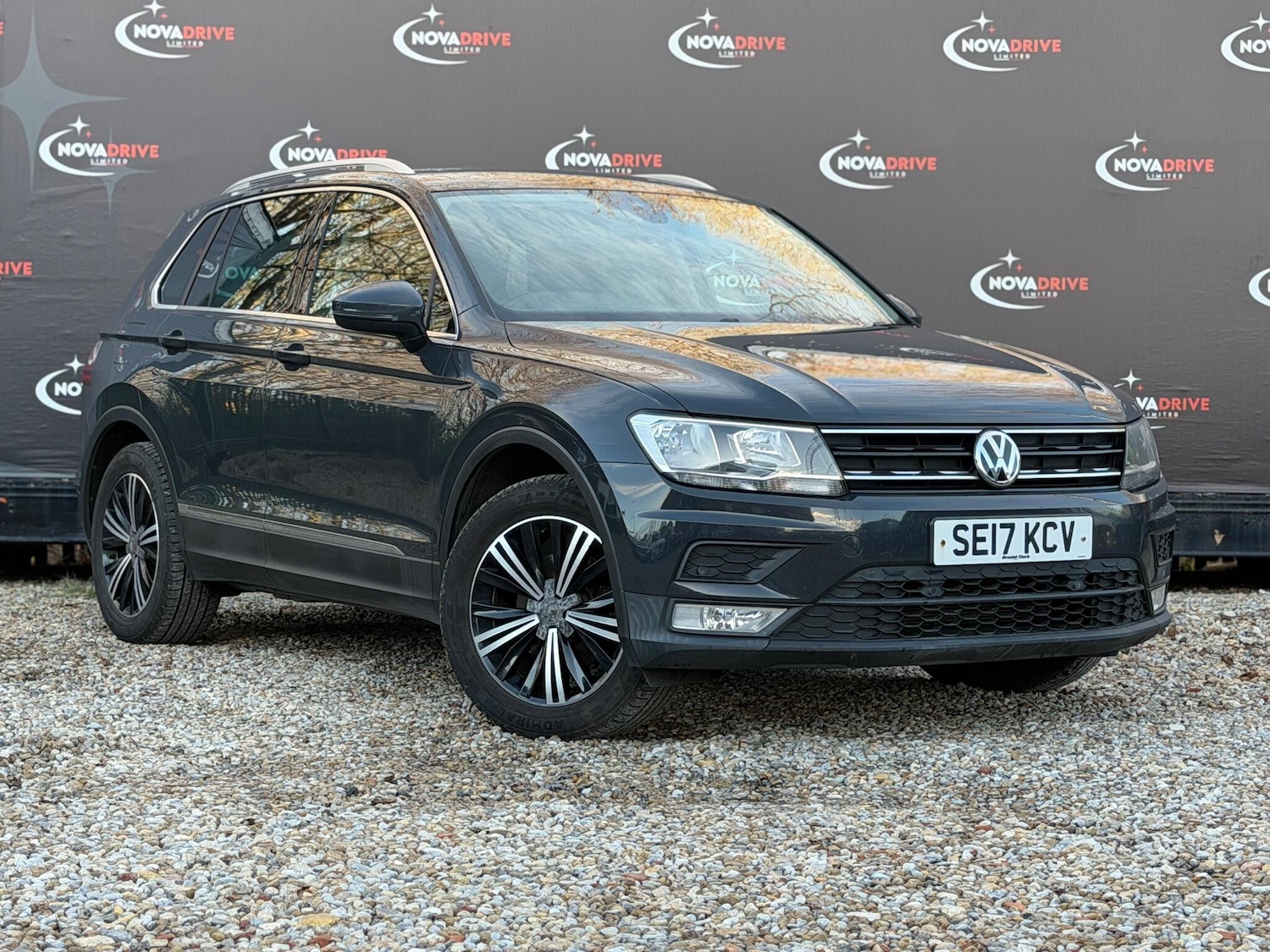 Used Volkswagen Tiguan 2017 for sale - 77457459: Photo 6
