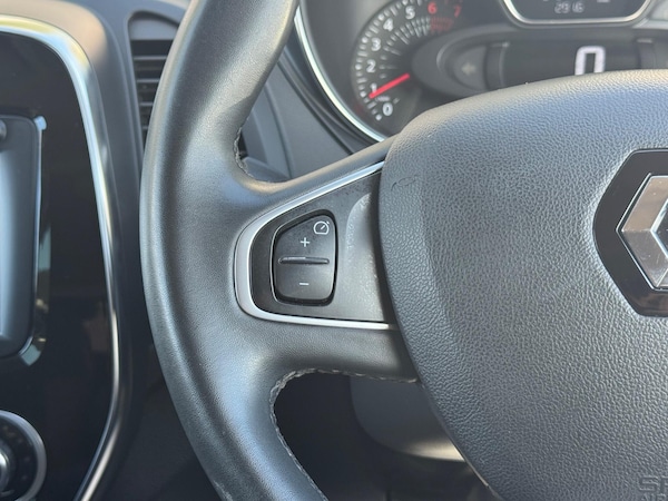 Used Renault Captur 2017 for sale - 76122917: Photo 25