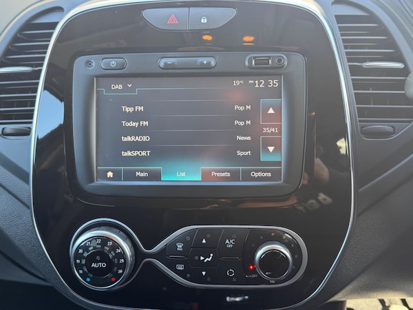 Used Renault Captur 2017 for sale - 76122917: Photo 35