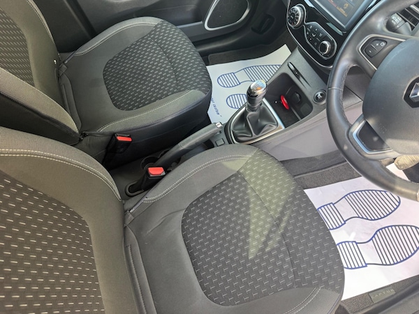 Used Renault Captur 2017 for sale - 76122917: Photo 38