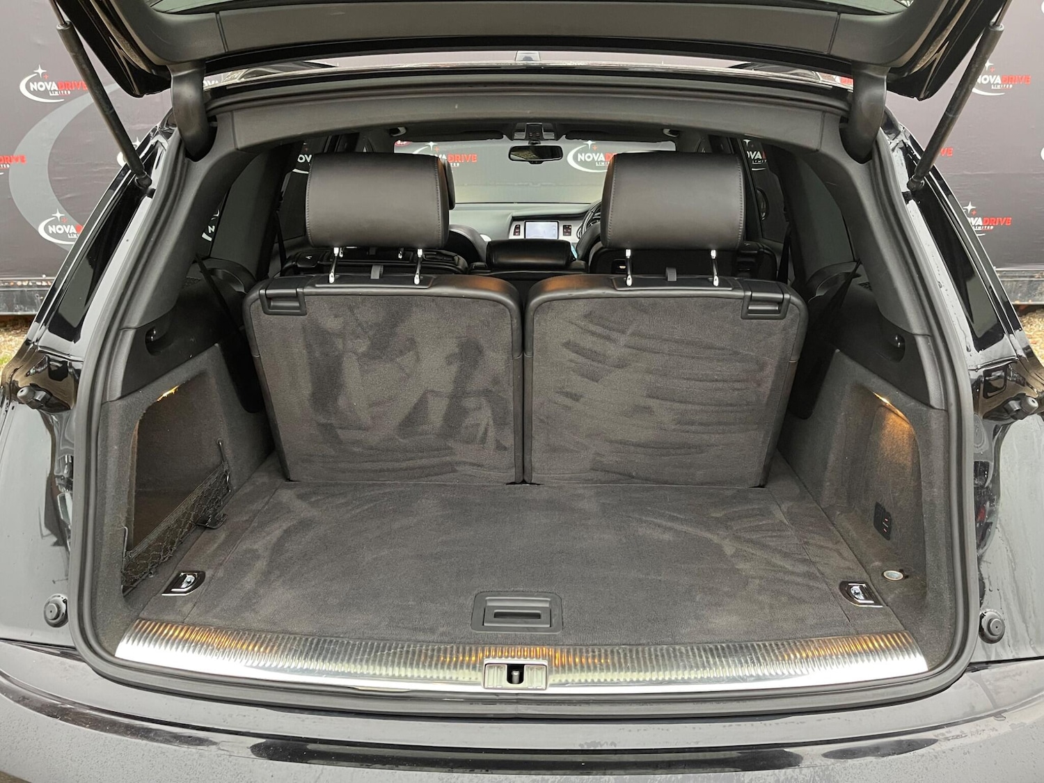 Used Audi Q7 2012 for sale - 76511771: Photo 30