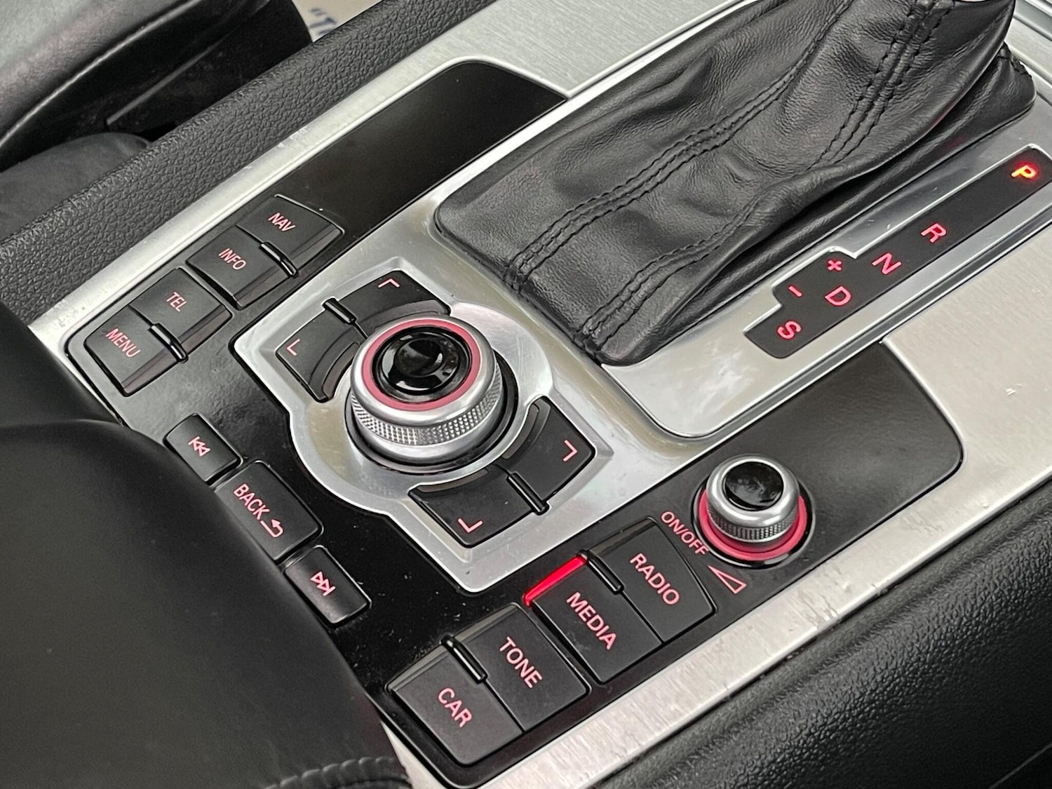 Used Audi Q7 2012 for sale - 76511771: Photo 41