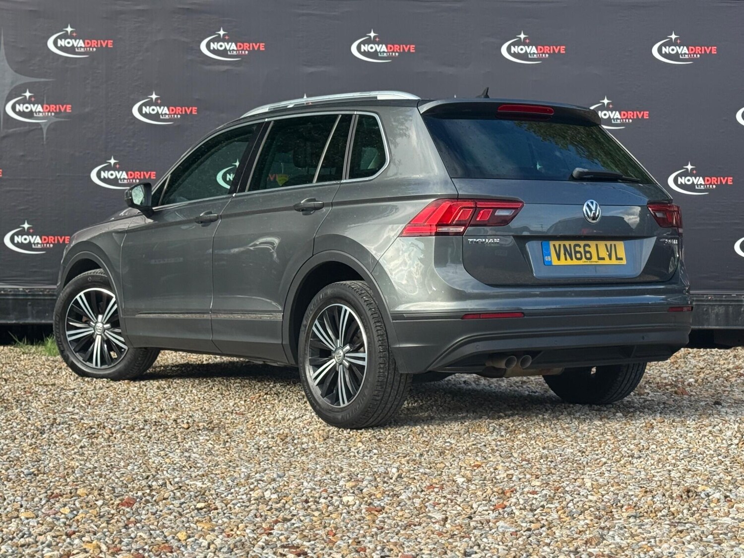 Used Volkswagen Tiguan 2016 for sale - 77457470: Photo 16