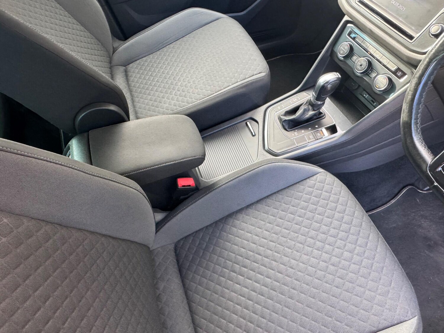 Used Volkswagen Tiguan 2016 for sale - 77457470: Photo 39