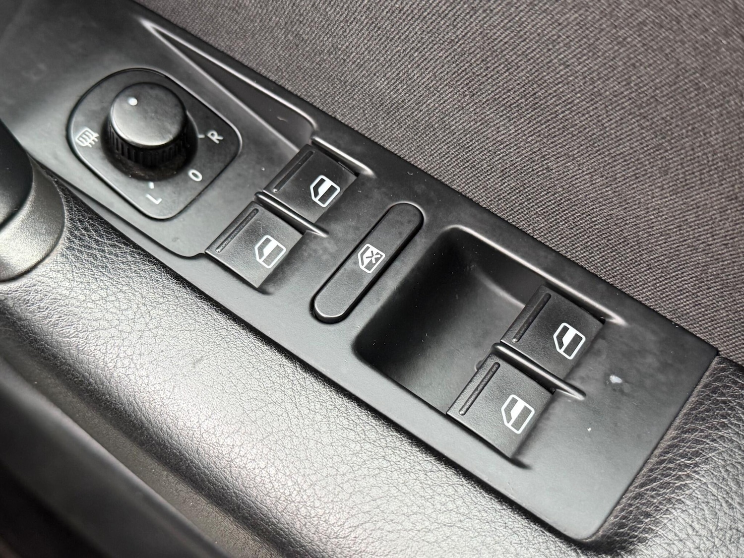 Used Volkswagen Passat 2011 for sale - 76715048: Photo 23