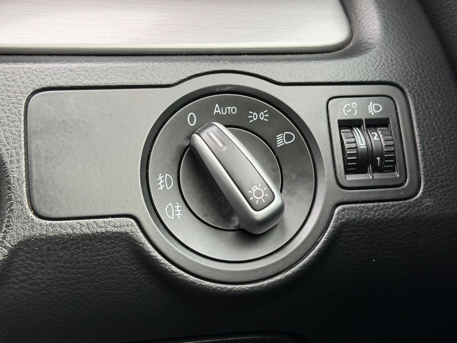 Used Volkswagen Passat 2011 for sale - 76715048: Photo 25