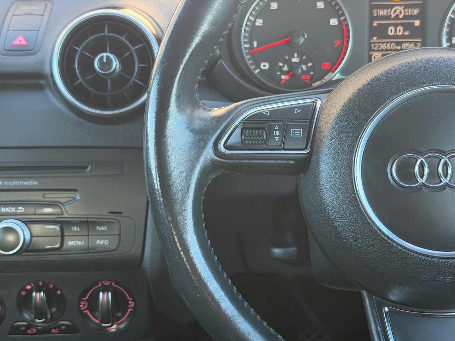 Used Audi A1 2011 for sale - 76633500: Photo 25