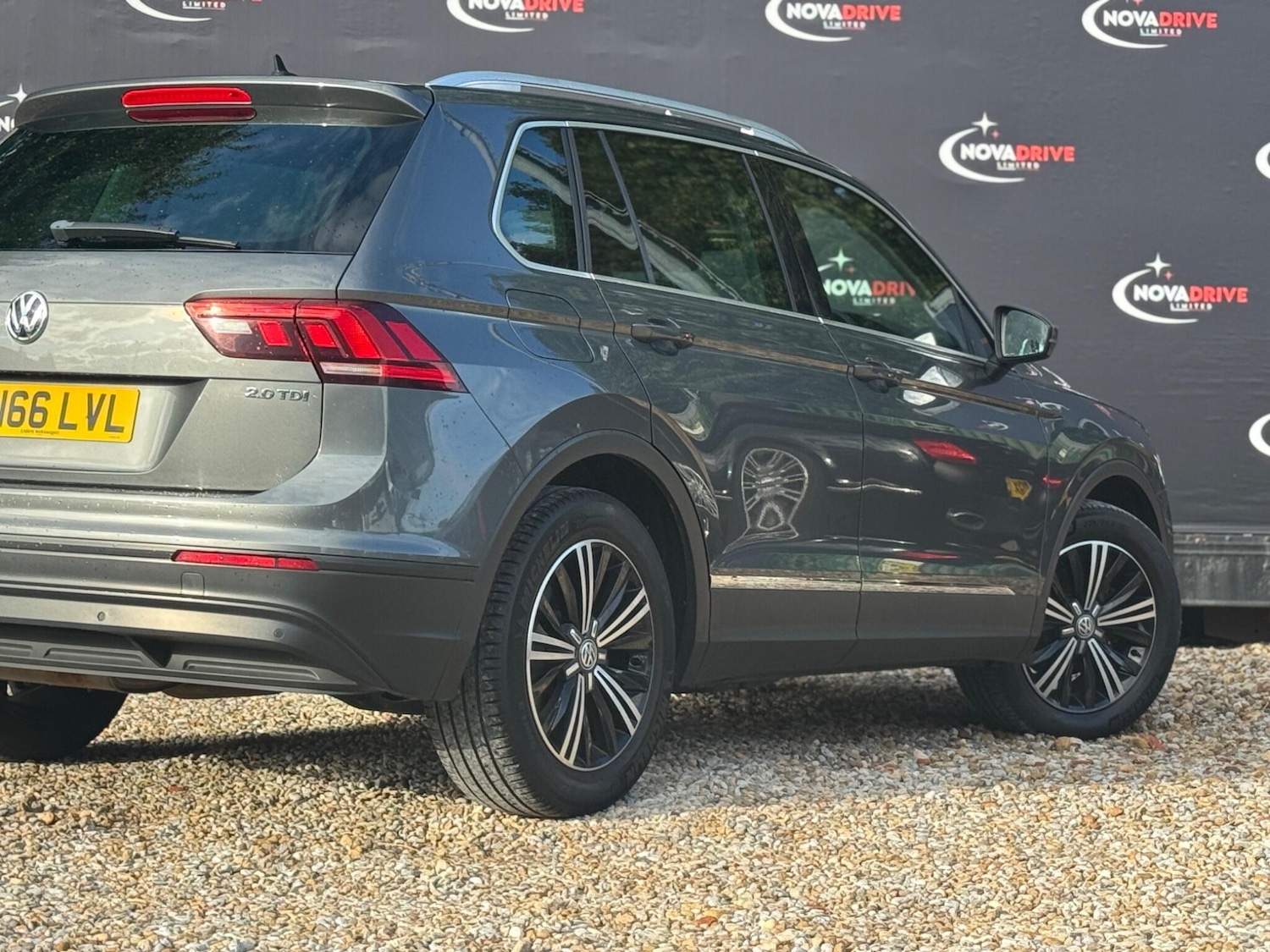 Used Volkswagen Tiguan 2016 for sale - 76121394: Photo 11