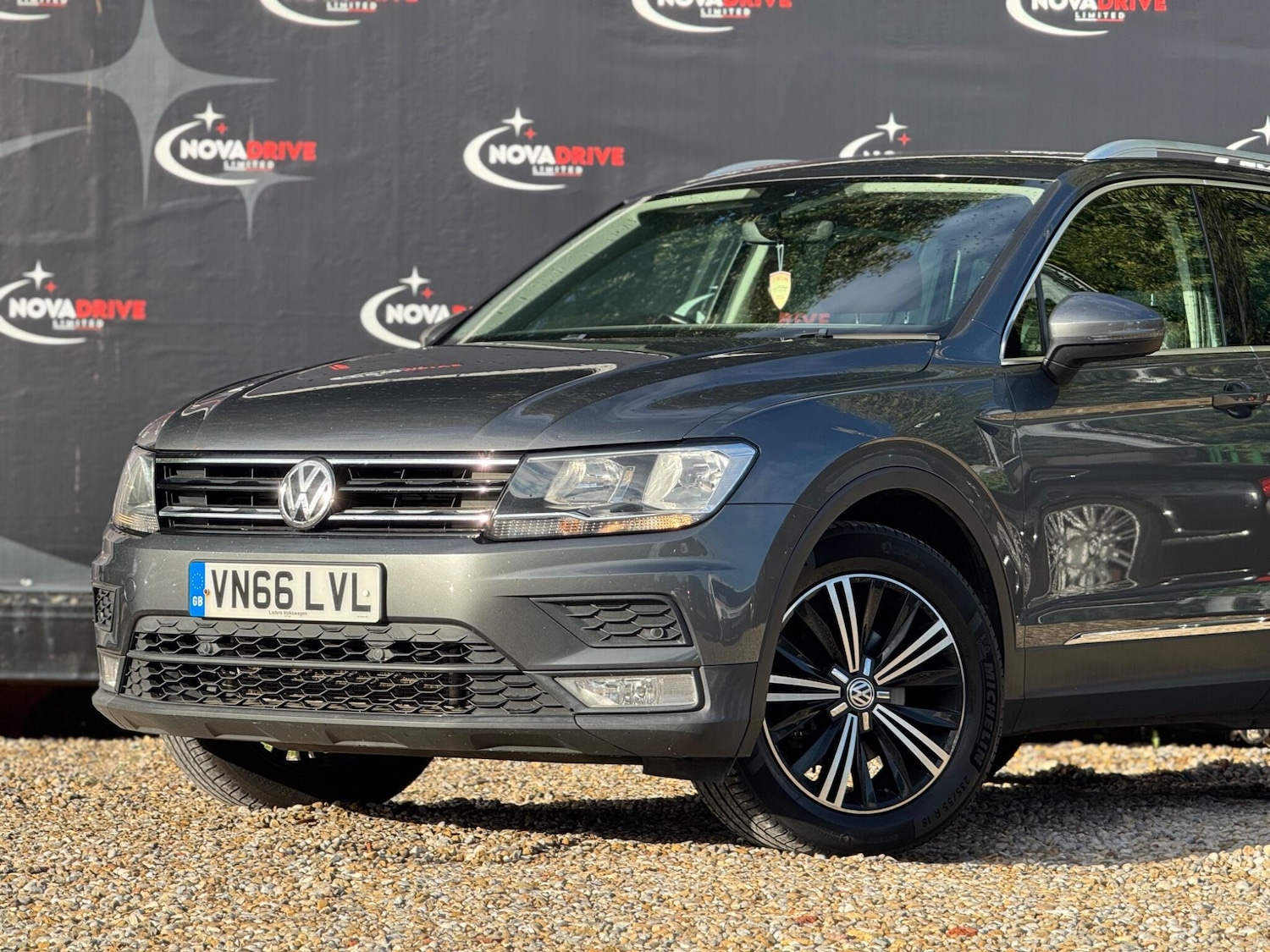 Used Volkswagen Tiguan 2016 for sale - 76121394: Photo 3