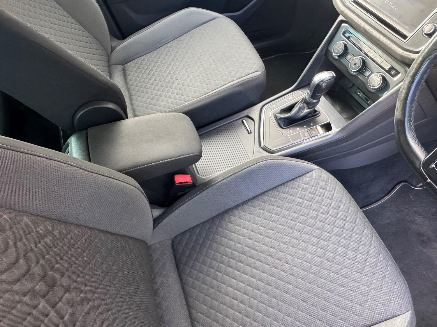 Used Volkswagen Tiguan 2016 for sale - 76121394: Photo 39