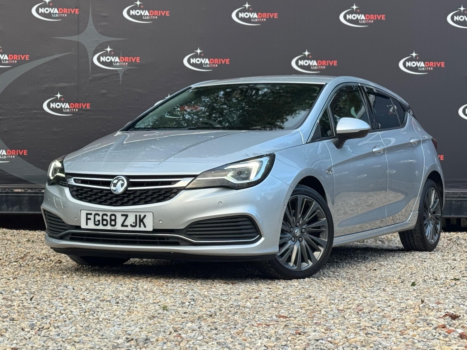 Used Vauxhall Astra 2018 for sale - 76398595: Photo 2