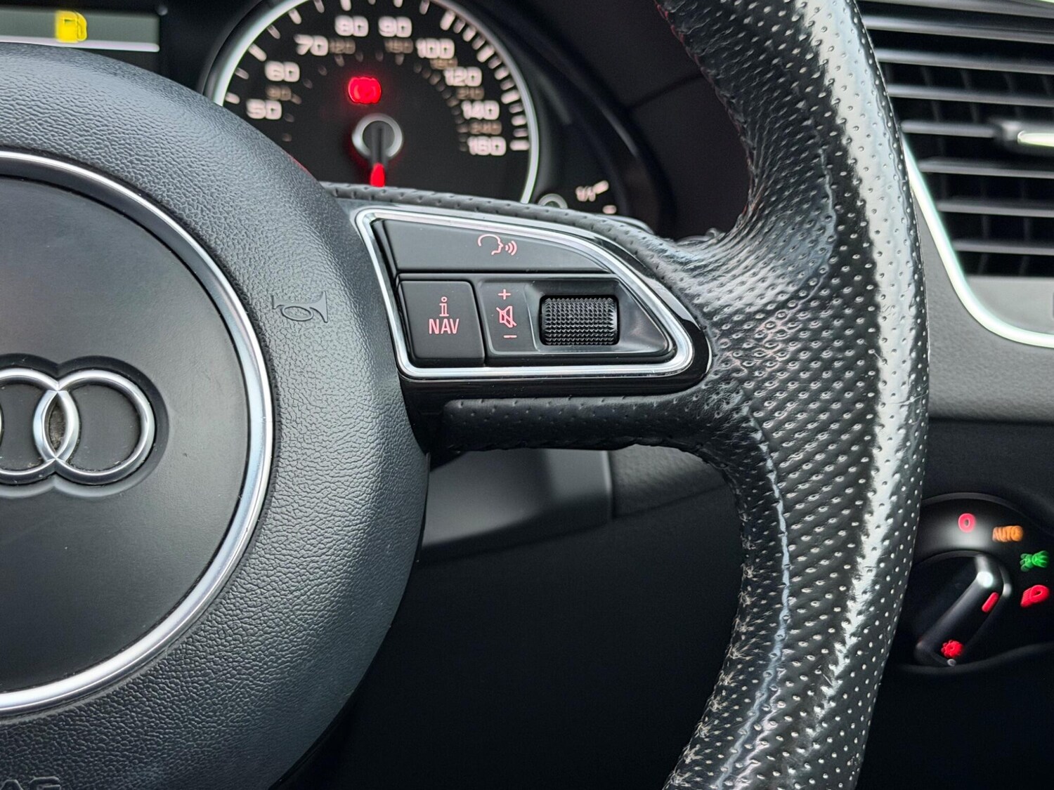 Used Audi Q5 2013 for sale - 77457446: Photo 32