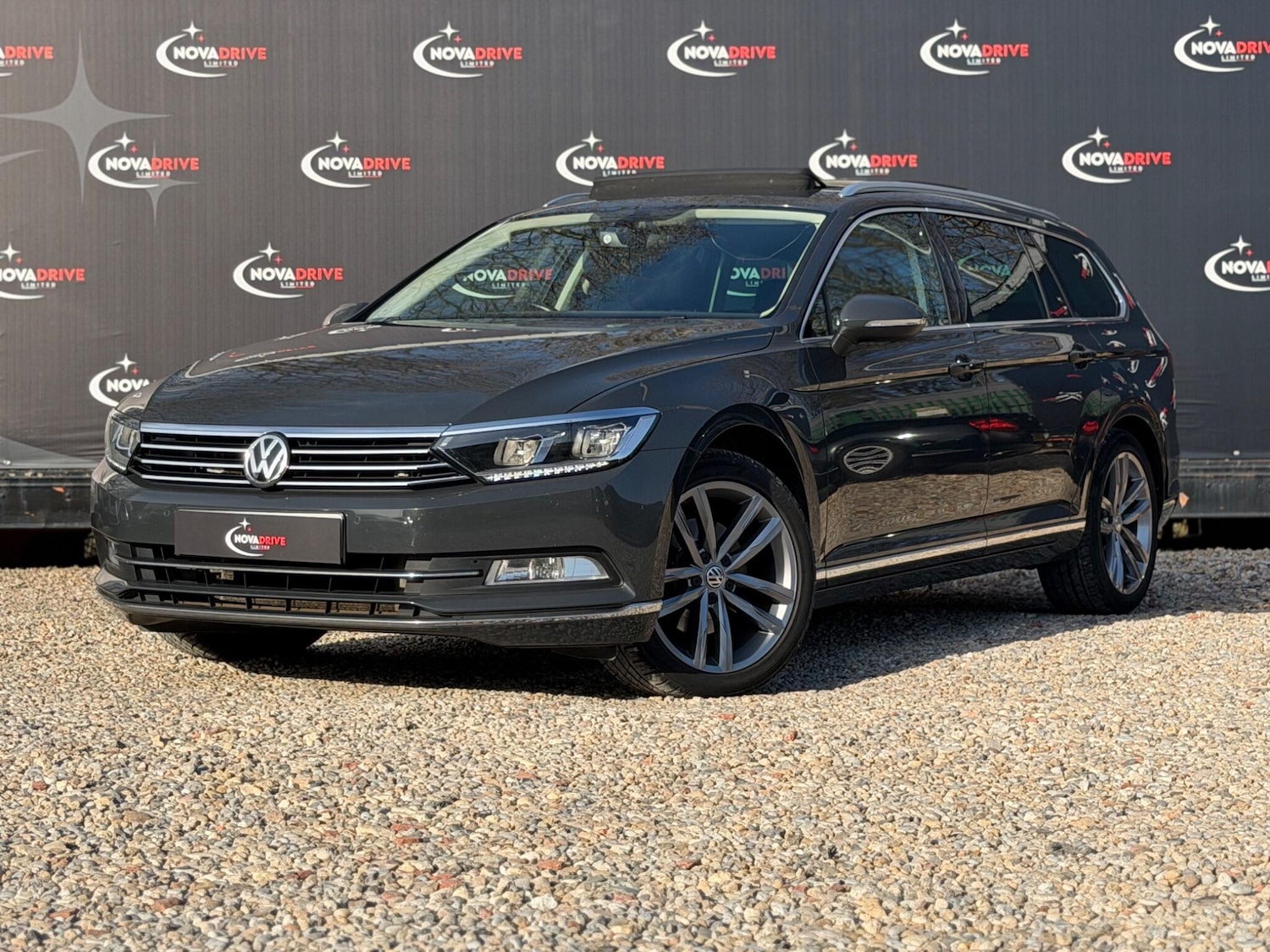 Used Volkswagen Passat 2018 for sale - 78220667: Photo 2
