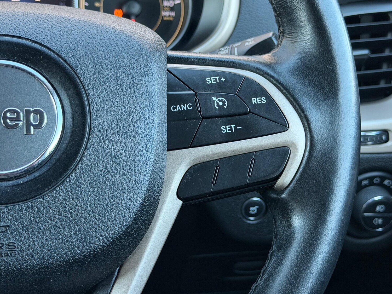 Used Jeep Cherokee 2016 for sale - 77457447: Photo 31