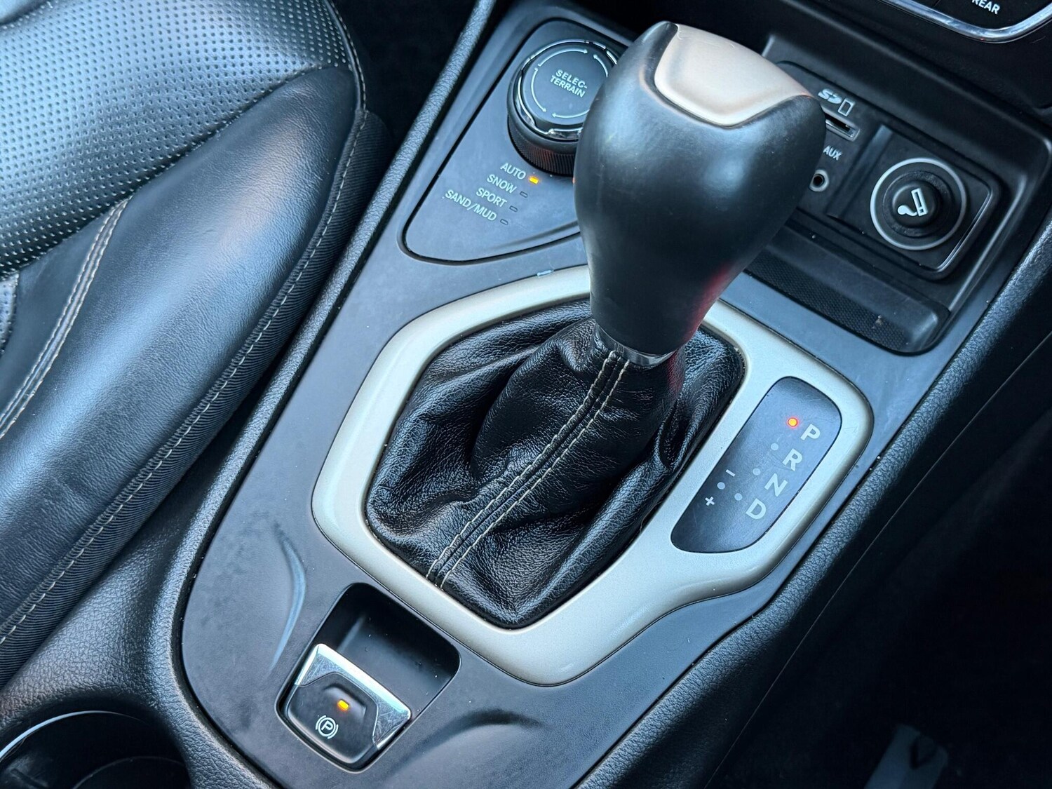 Used Jeep Cherokee 2016 for sale - 77457447: Photo 38