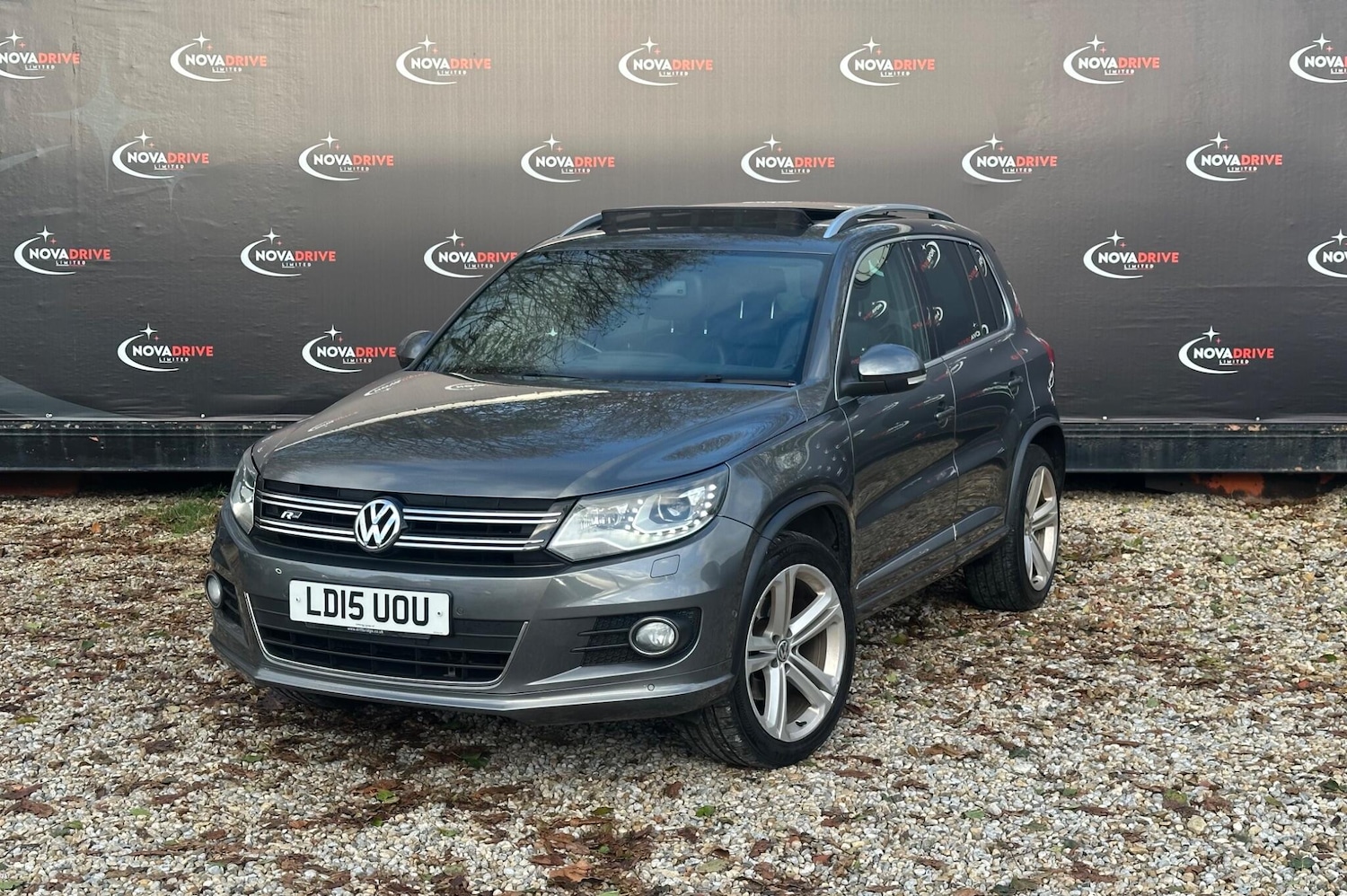 Used Volkswagen Tiguan 2015 for sale - 76701820: Photo 1
