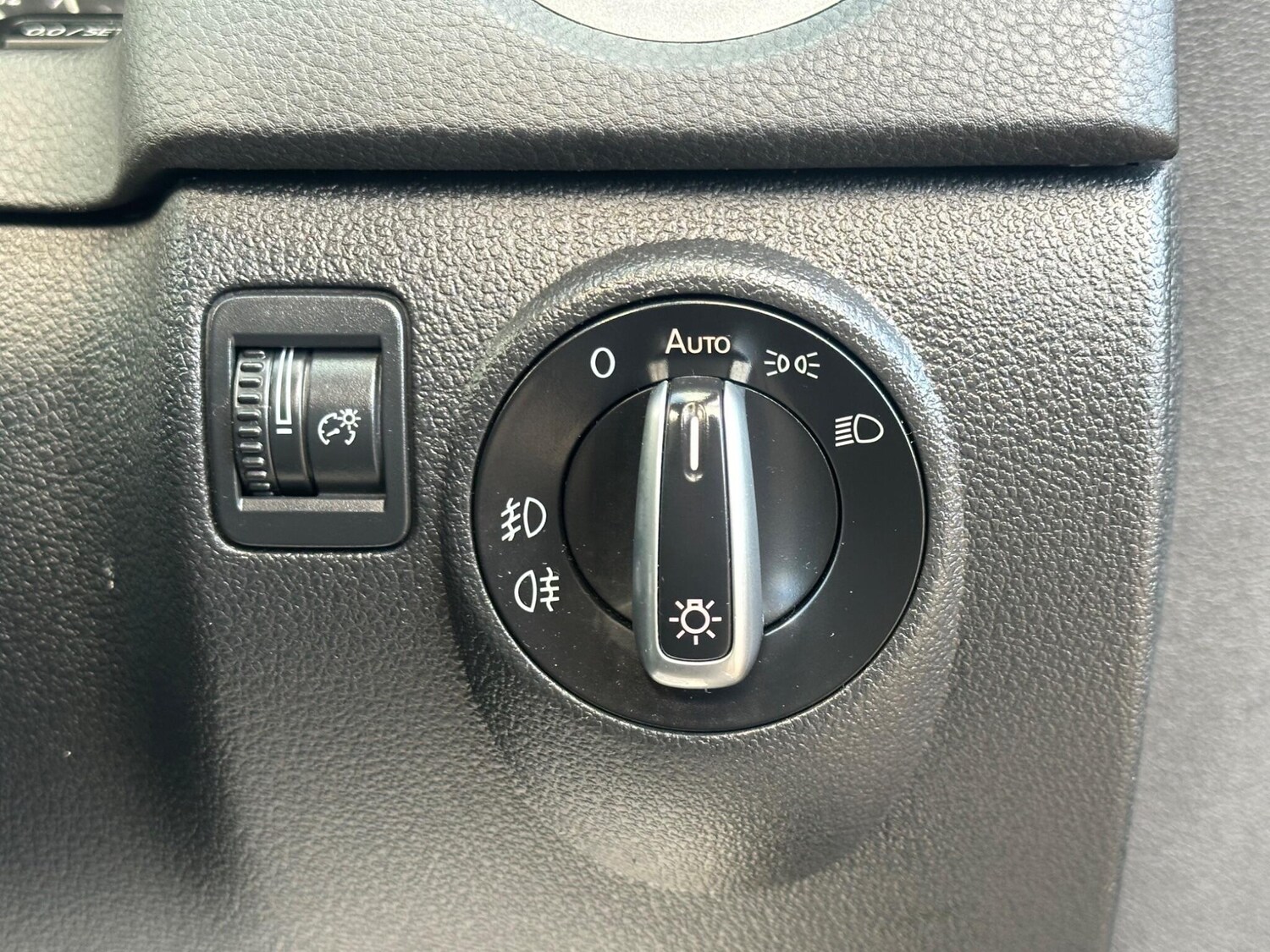 Used Volkswagen Tiguan 2015 for sale - 76701820: Photo 27