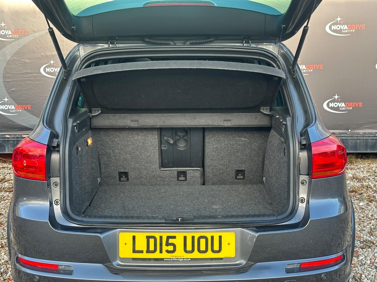 Used Volkswagen Tiguan 2015 for sale - 76701820: Photo 35