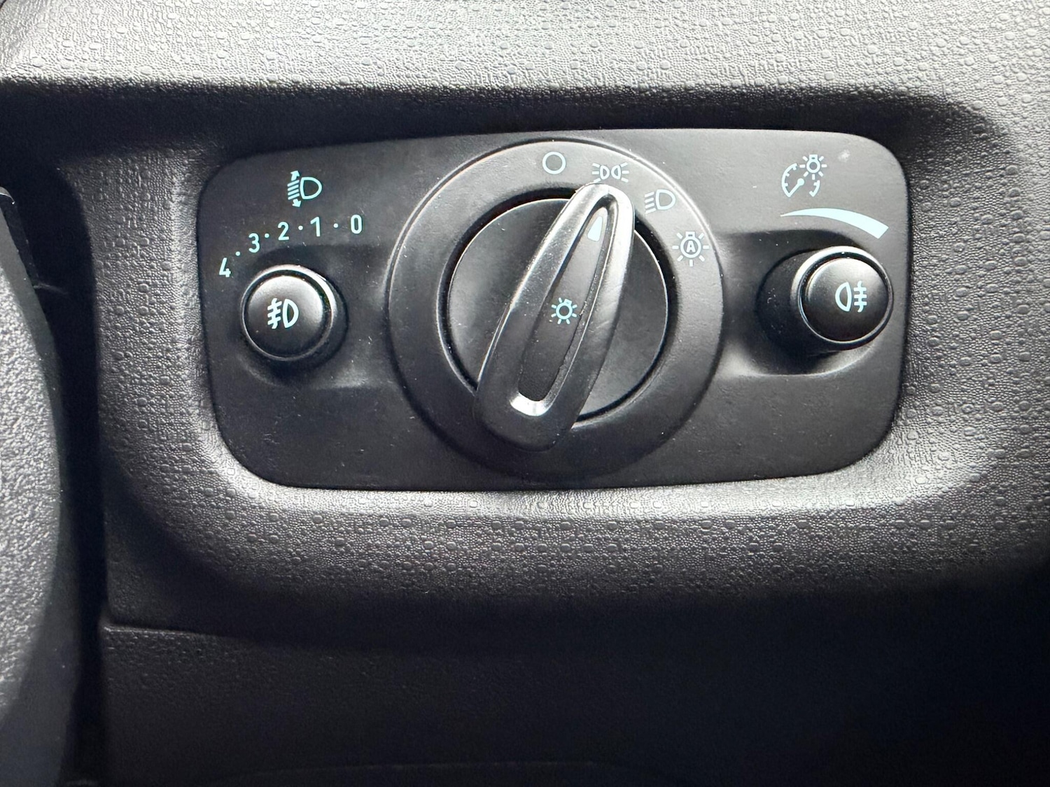 Used Ford Fiesta 2014 for sale - 77457454: Photo 28