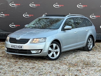 2013 (63) - 2.0 TDI CR Elegance 5dr