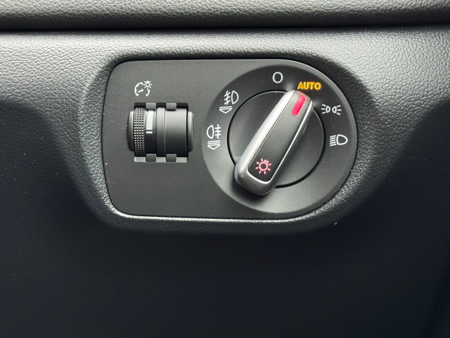 Used Audi Q3 2013 for sale - 76513197: Photo 30