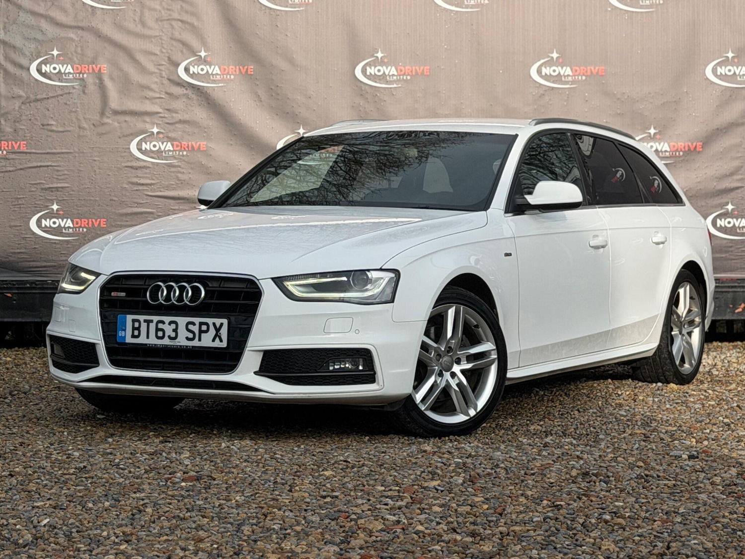 Used Audi A4 2014 for sale - 77457472: Photo 2