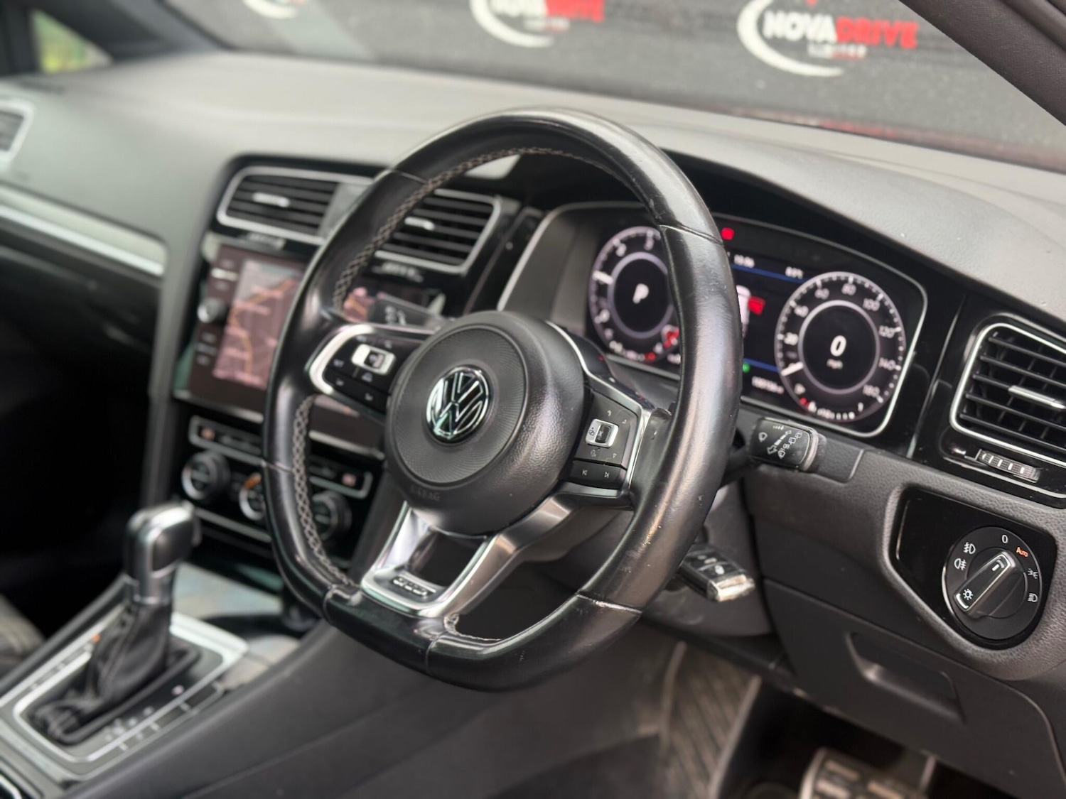 Used Volkswagen Golf 2017 for sale - 76742707: Photo 20