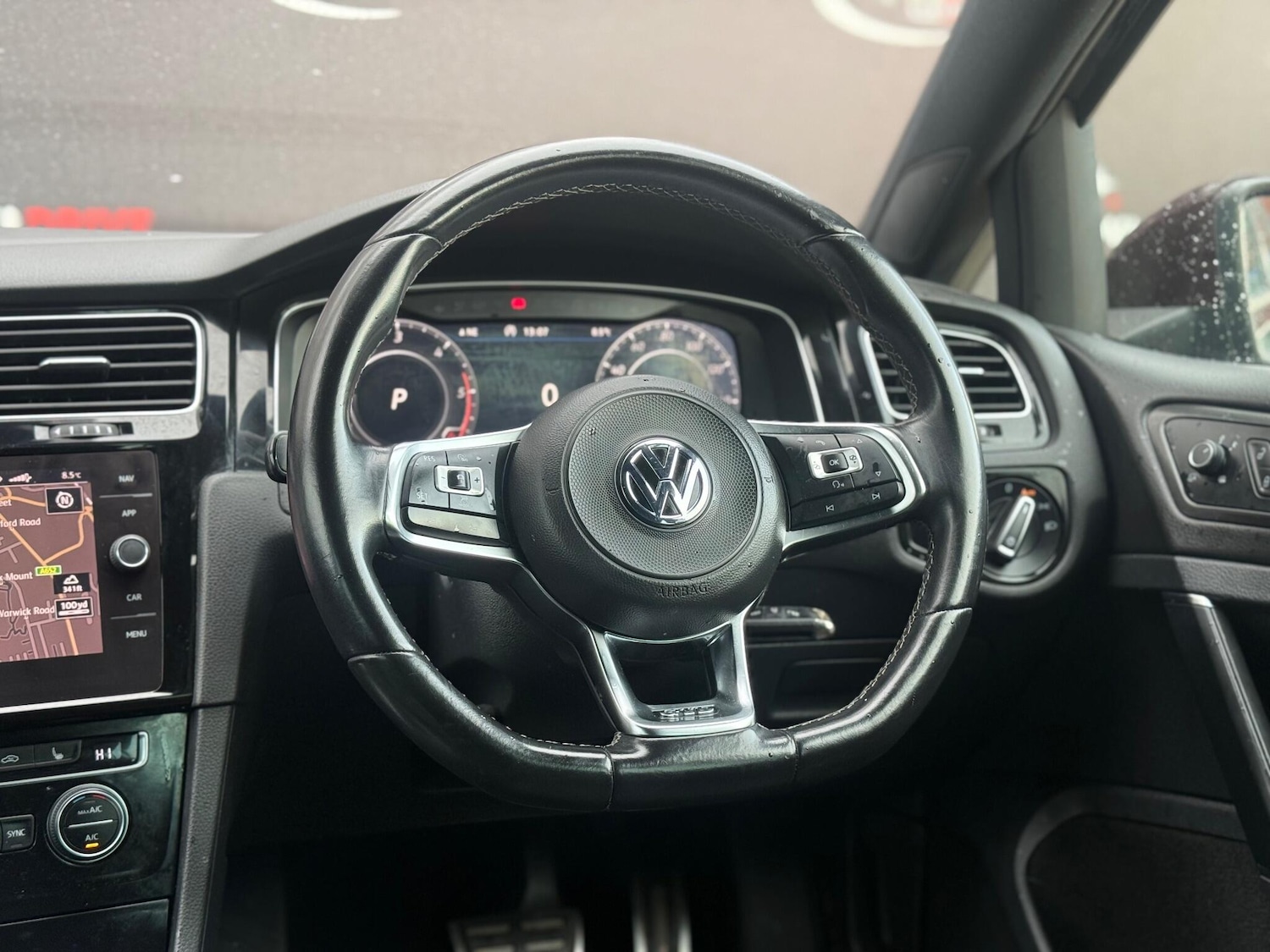 Used Volkswagen Golf 2017 for sale - 76742707: Photo 30