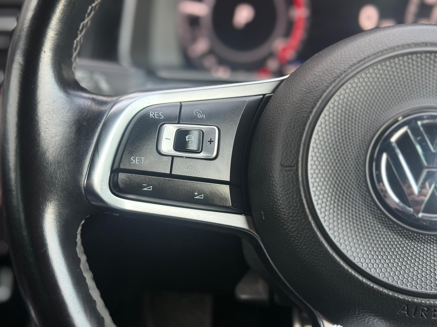 Used Volkswagen Golf 2017 for sale - 76742707: Photo 31