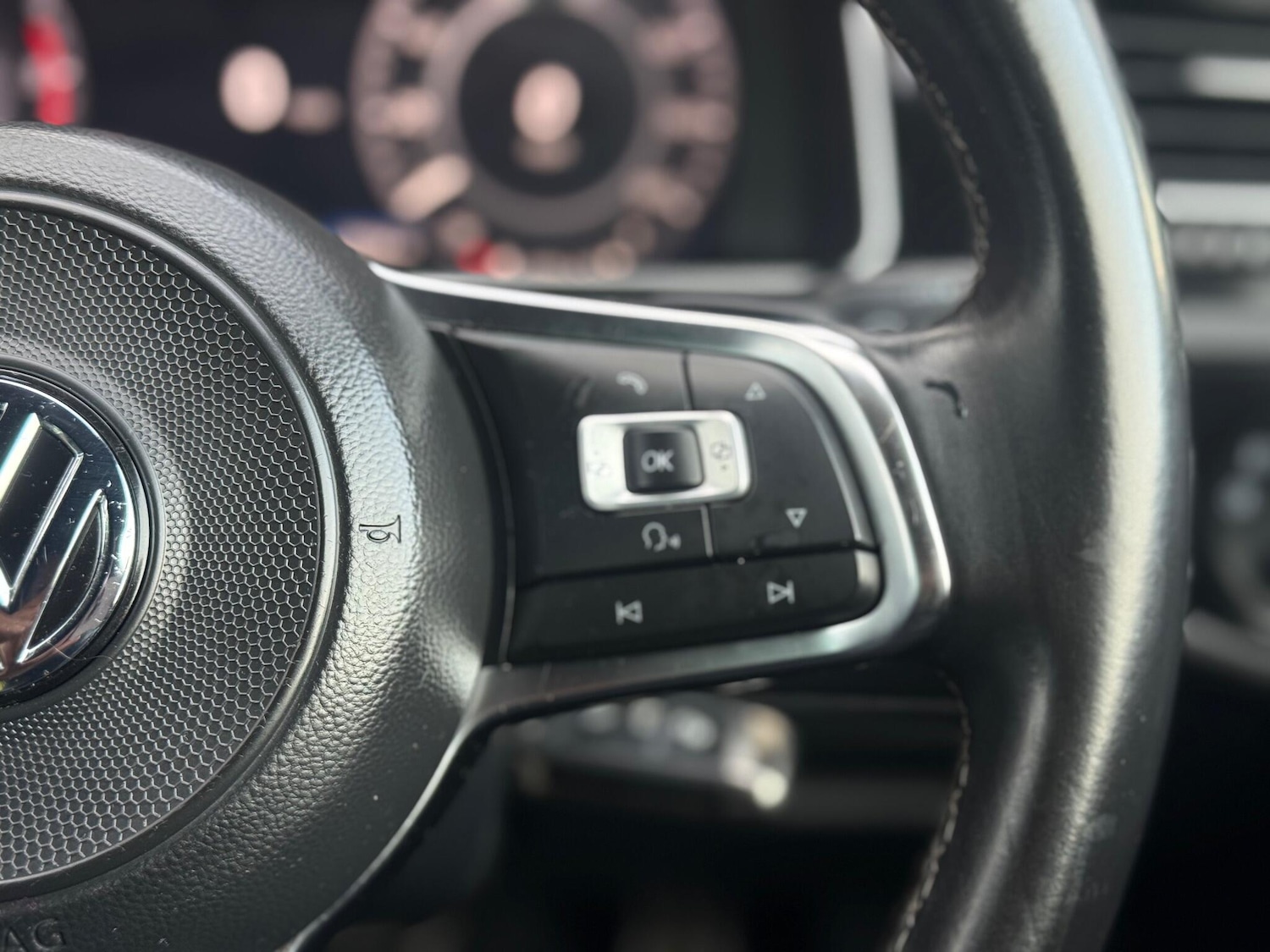 Used Volkswagen Golf 2017 for sale - 76742707: Photo 32