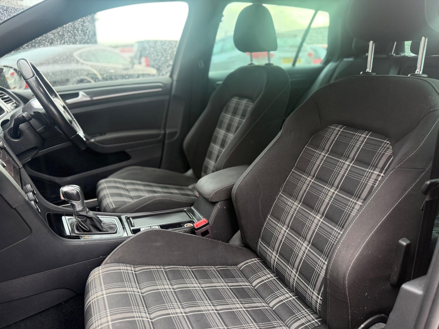 Used Volkswagen Golf 2017 for sale - 76742707: Photo 35