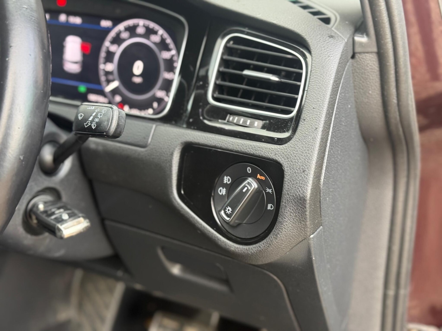 Used Volkswagen Golf 2017 for sale - 76742707: Photo 40