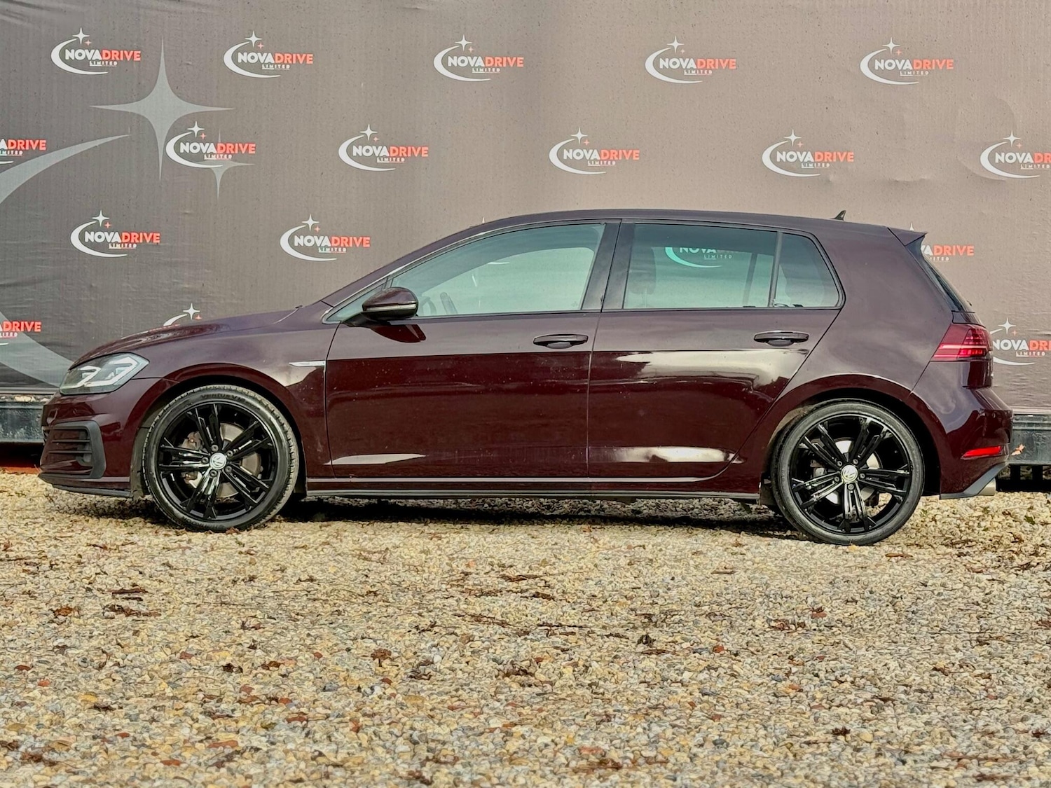 Used Volkswagen Golf 2017 for sale - 76742707: Photo 8