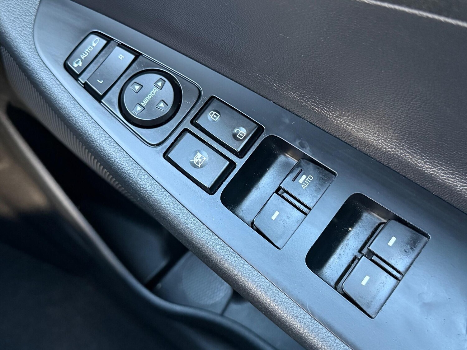 Used Hyundai TUCSON 2017 for sale - 76727745: Photo 29