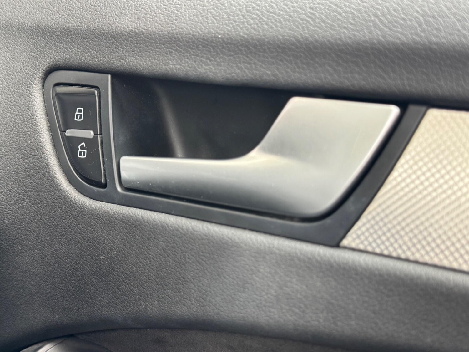 Used Audi A4 2014 for sale - 76425570: Photo 28