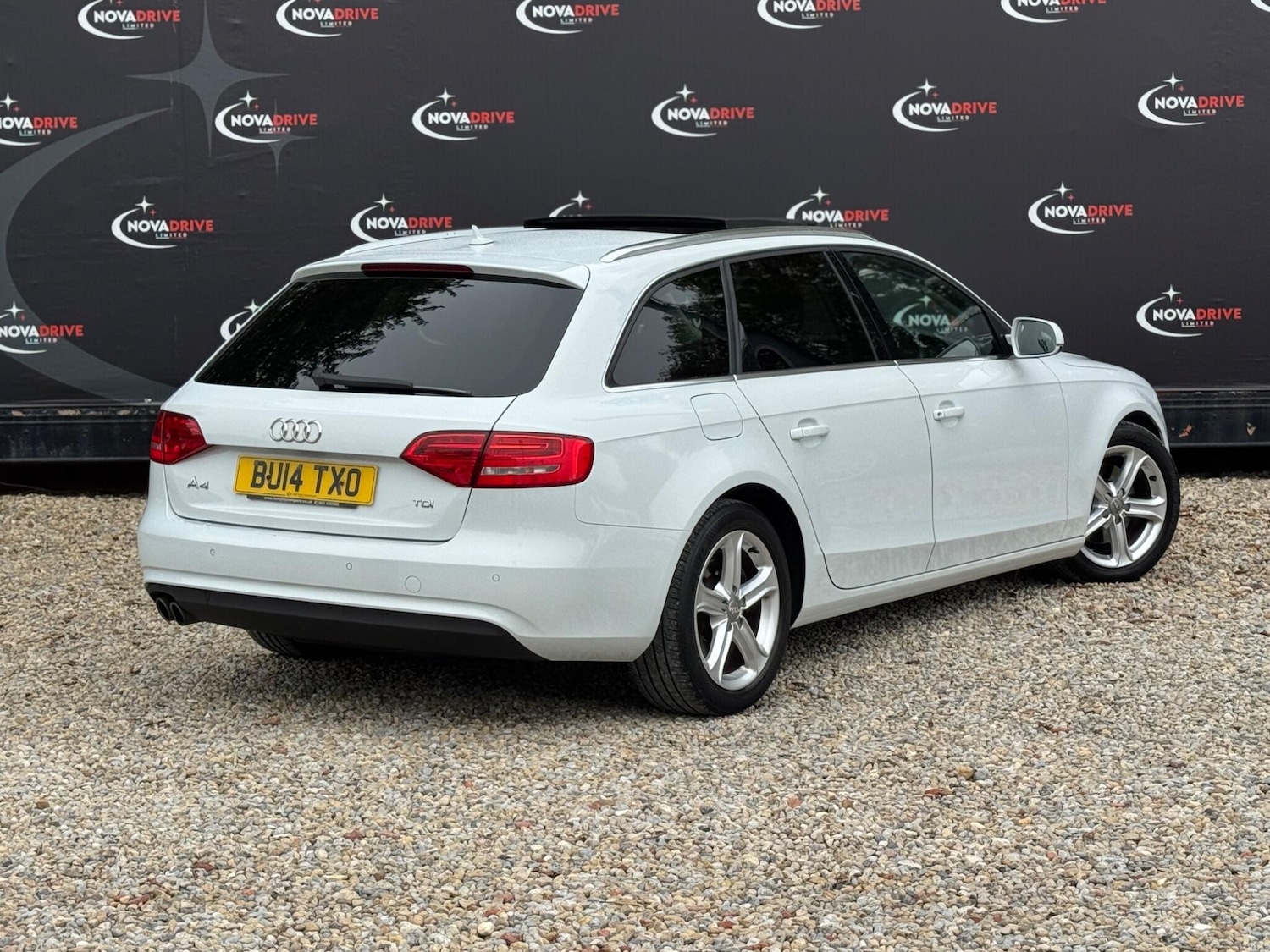 Used Audi A4 2014 for sale - 76425570: Photo 9